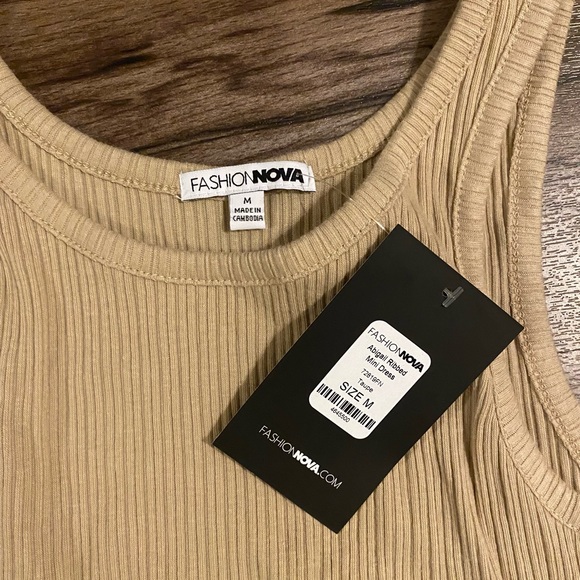 Cute little tan dress 👗 - Picture 2 of 2